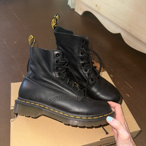 Dr. Martens Pascal Boot - Picture 2 of 6
